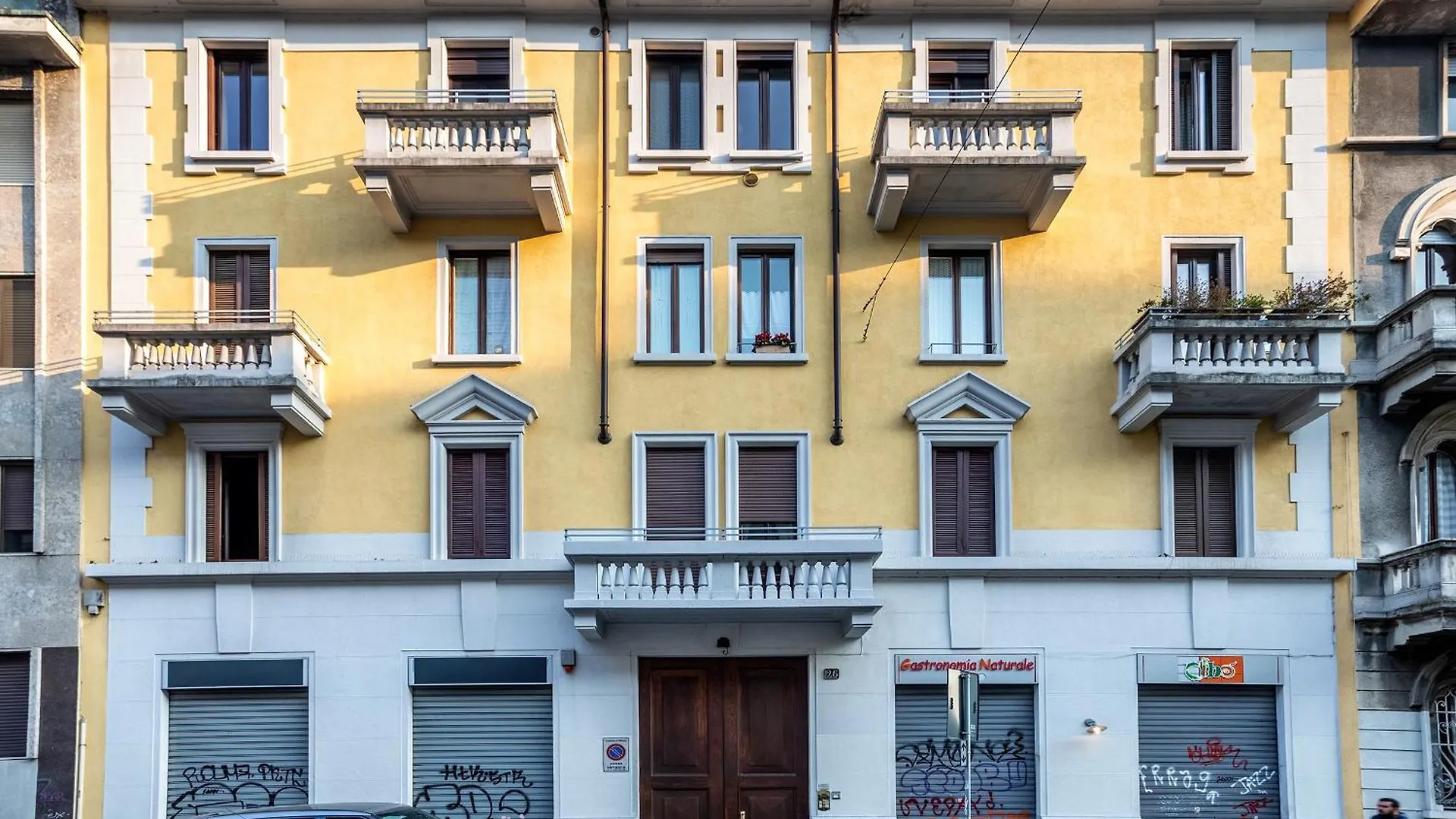 Duomo-Porta Venezia Design Loft Giallo 2 Milan Apartment