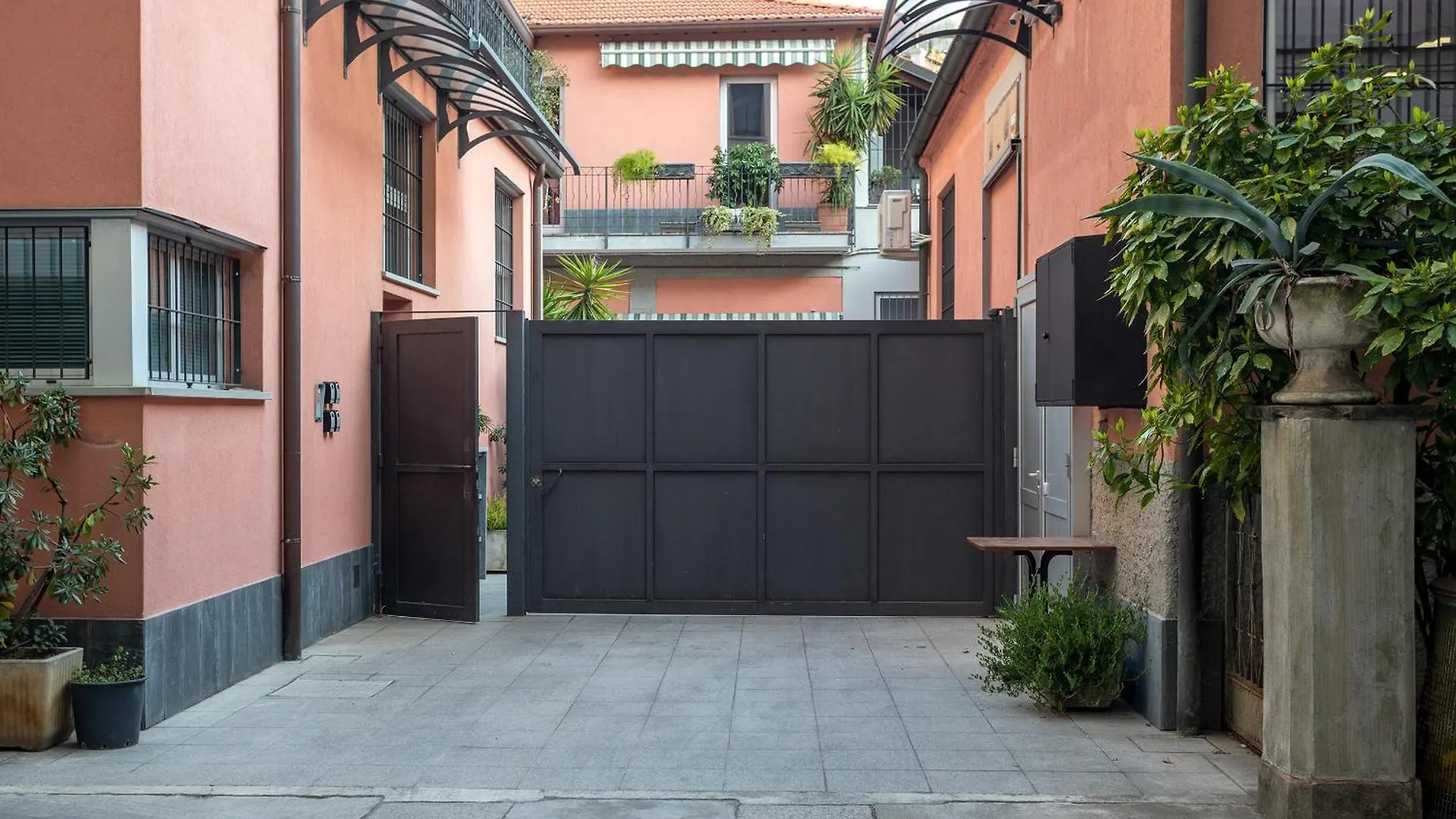 Apartment Duomo-Porta Venezia Design Loft Giallo 2 Milan